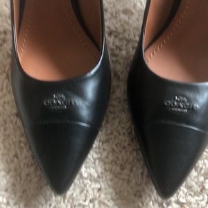 Like new Coach pumps. Size 8